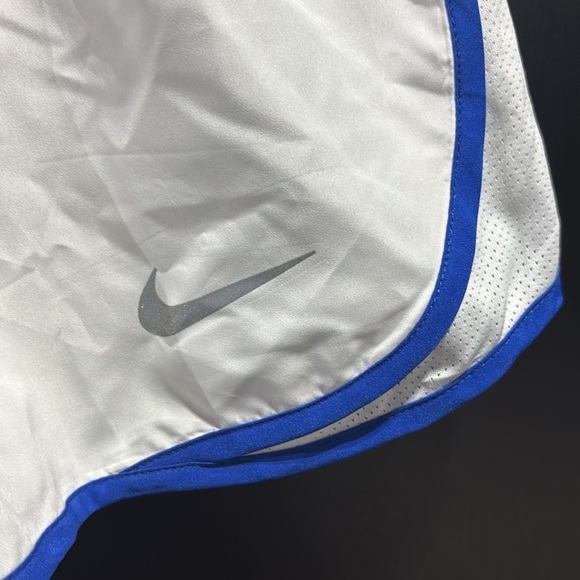 Nike Dri-Fit Running,panty lined,elastic drawstring waist,mesh side panel,3.5” - Picture 2 of 8
